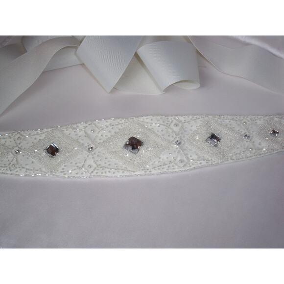 Bridal Belt Wedding Belt, Rhinestone and Pearl belt, beaded bridal belt - Picture 3 of 4